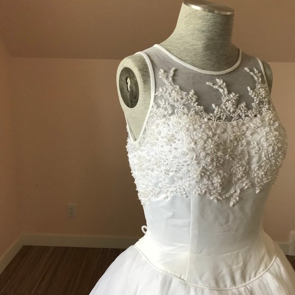 Alfred Angelo Sleeveless Mesh Satin Beaded Bodice Bridal Gown Tulle Skirt Train - Picture 3 of 11